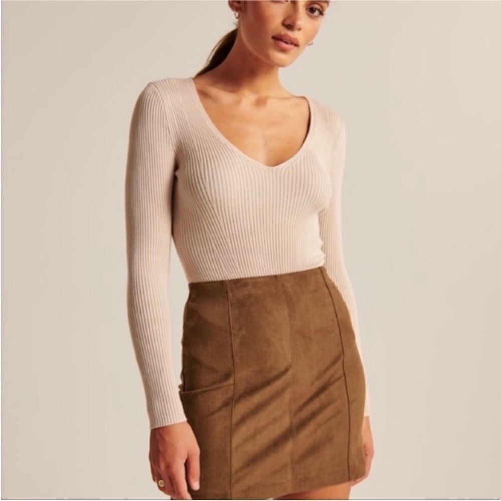 Abercrombie and Fitch A&F size 4 brown/tan vegan suede mini skirt